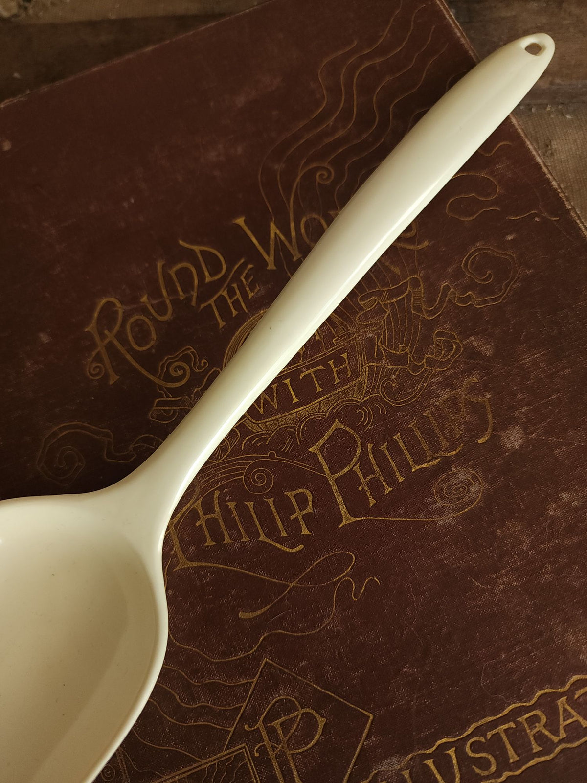 Vintage 1970s Large Cream Melamine Ware Ladle