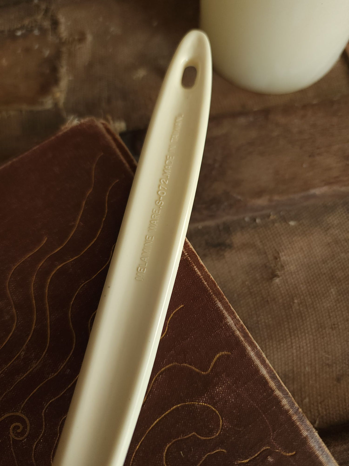 Vintage 1970s Large Cream Melamine Ware Ladle