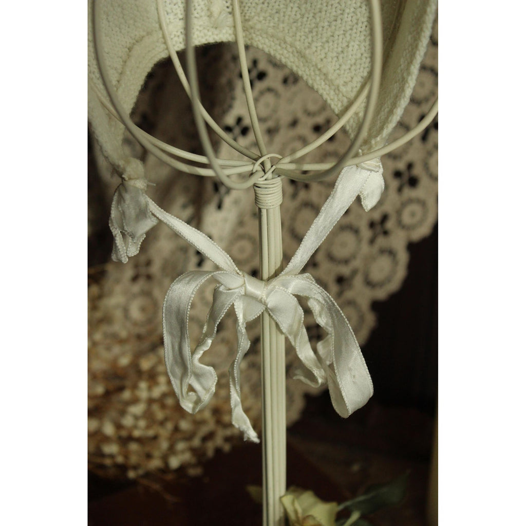 Vintage 1950s Winter White Knit baby bonnet with Ribbon Ties