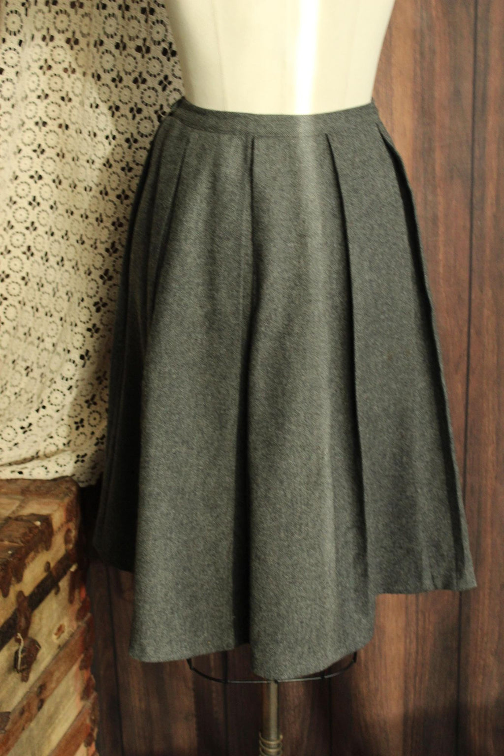 Vintage 1950s Campus Casuals Pleated Grey Wool Skirt