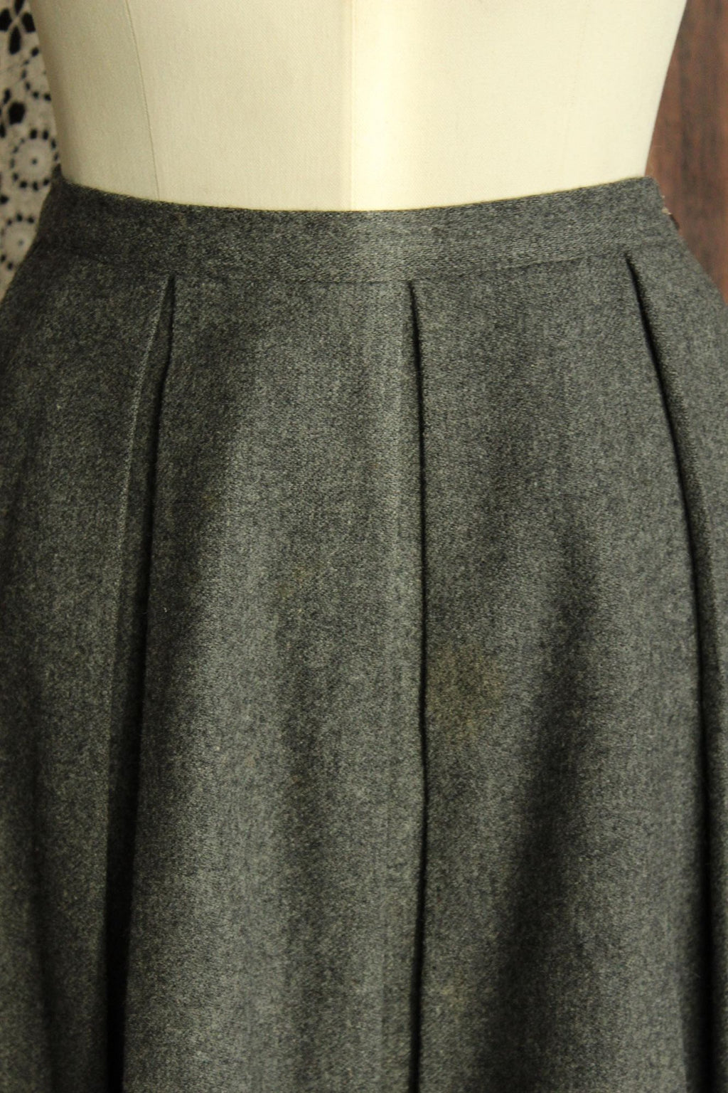 Vintage 1950s Campus Casuals Pleated Grey Wool Skirt