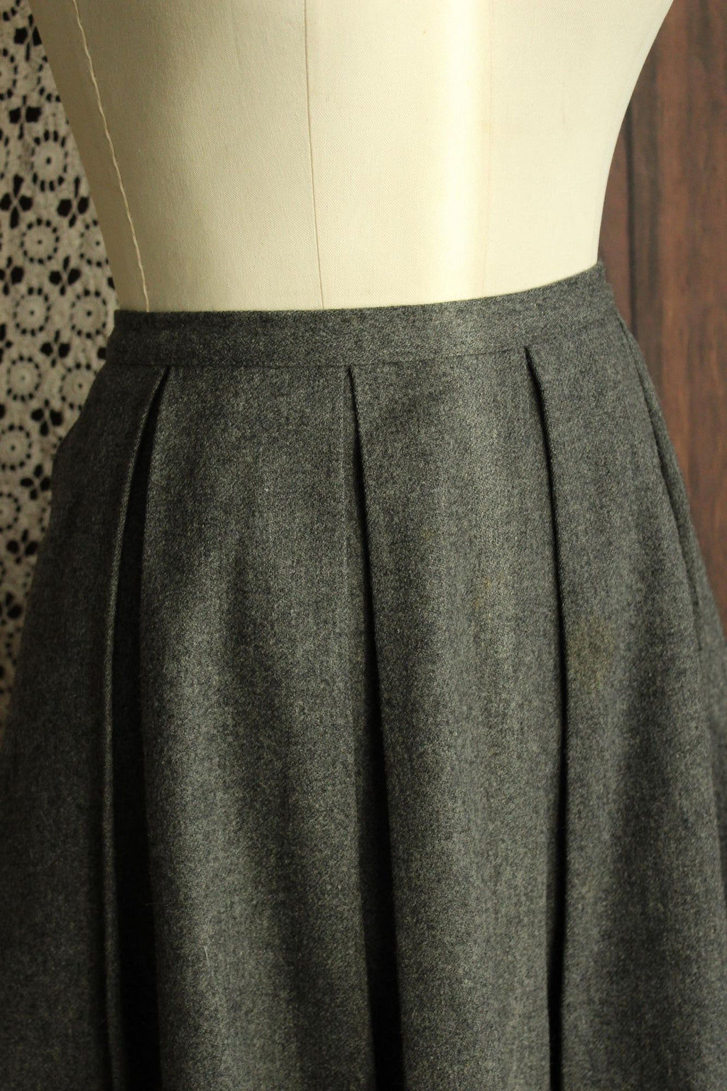 Vintage 1950s Campus Casuals Pleated Grey Wool Skirt