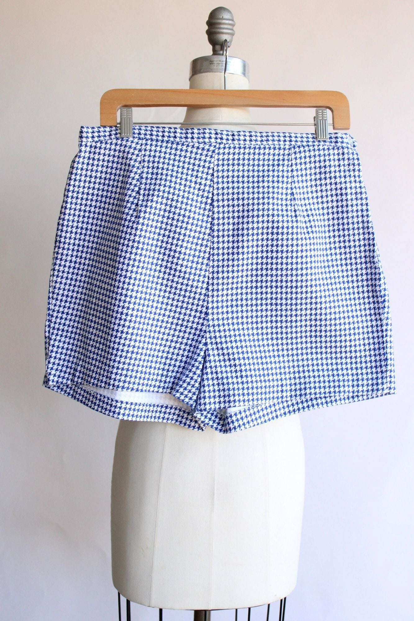 Vintage 1950s 1960s Carol Brown Blue and White Houndstooth Shorts