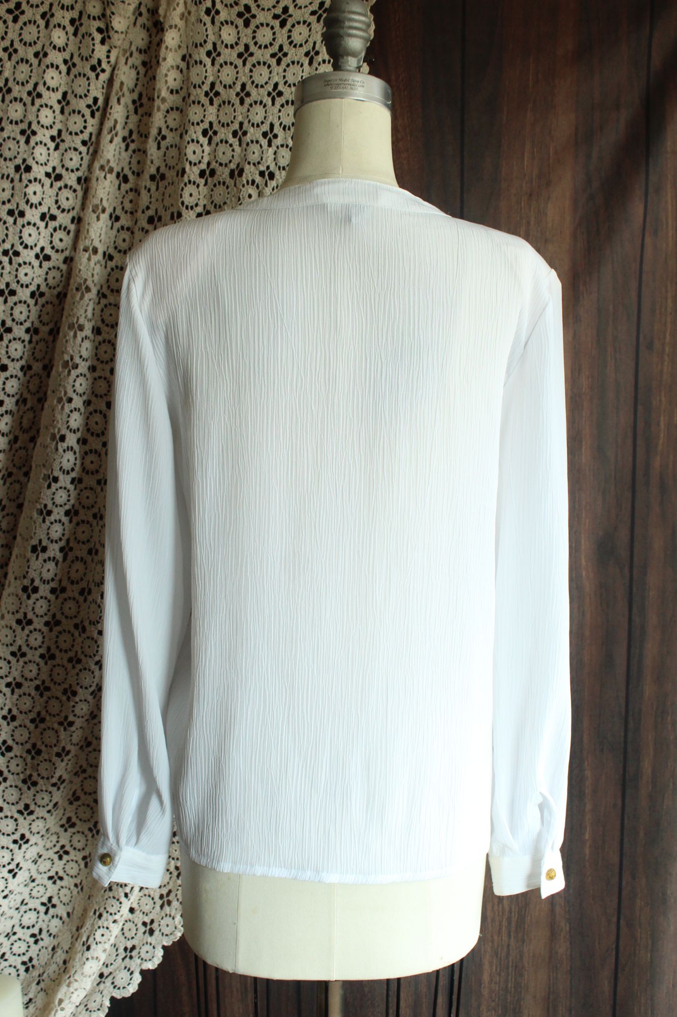 Vintage 1980s 1990s Laura & Jayne White Button Down Shirt
