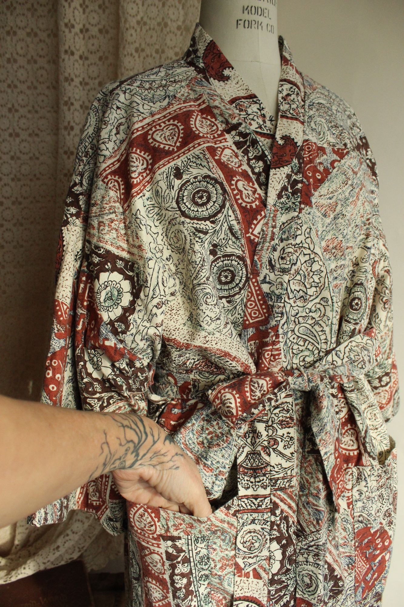 Vintage 1960s 1970s Roytex Terrycloth Robe with Pockets