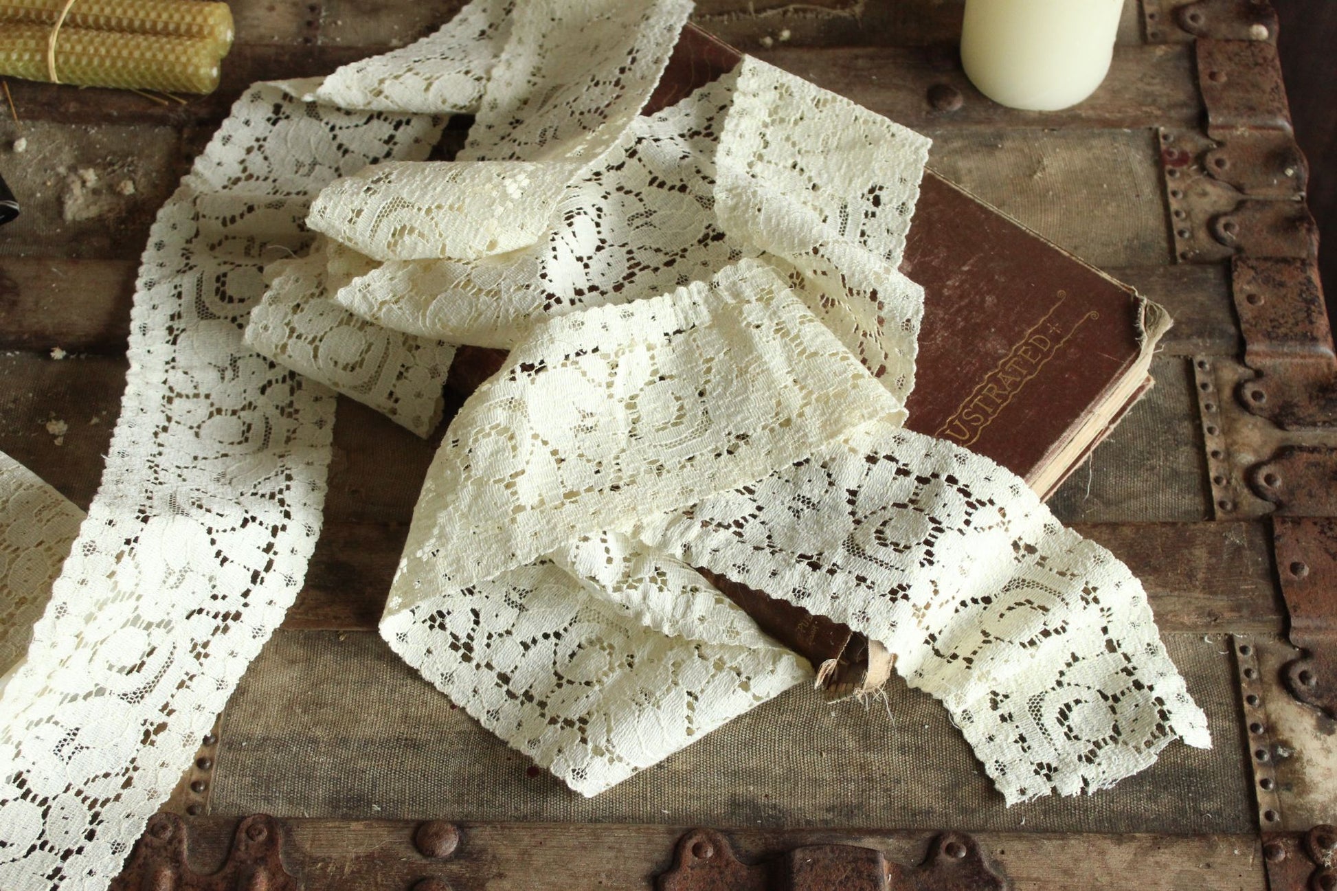 Vintage Lace Trim, Ivory Cotton Tulip Pattern 3.5" Wide, 4 Yards