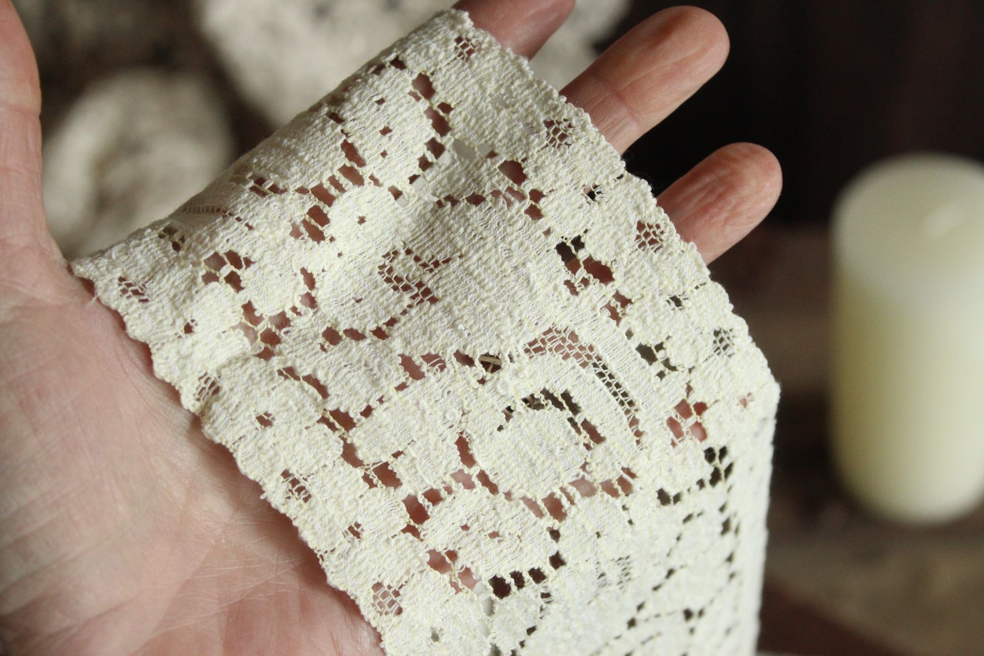 Vintage Lace Trim, Ivory Cotton Tulip Pattern 3.5" Wide, 4 Yards