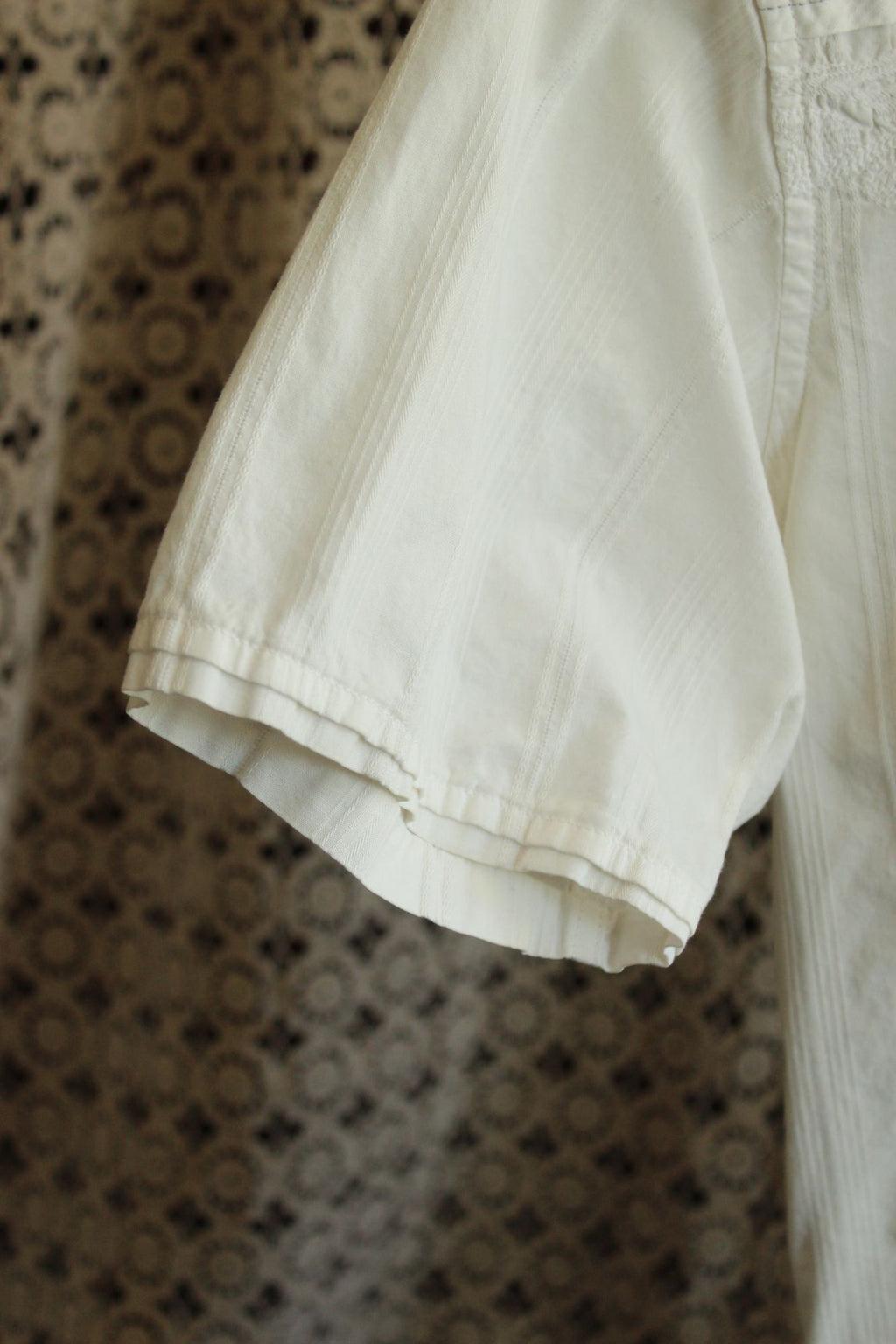 GUESS Mens Size M 2008 Western Pearl Snap Shirt Cream Embroidered Y2K Archive
