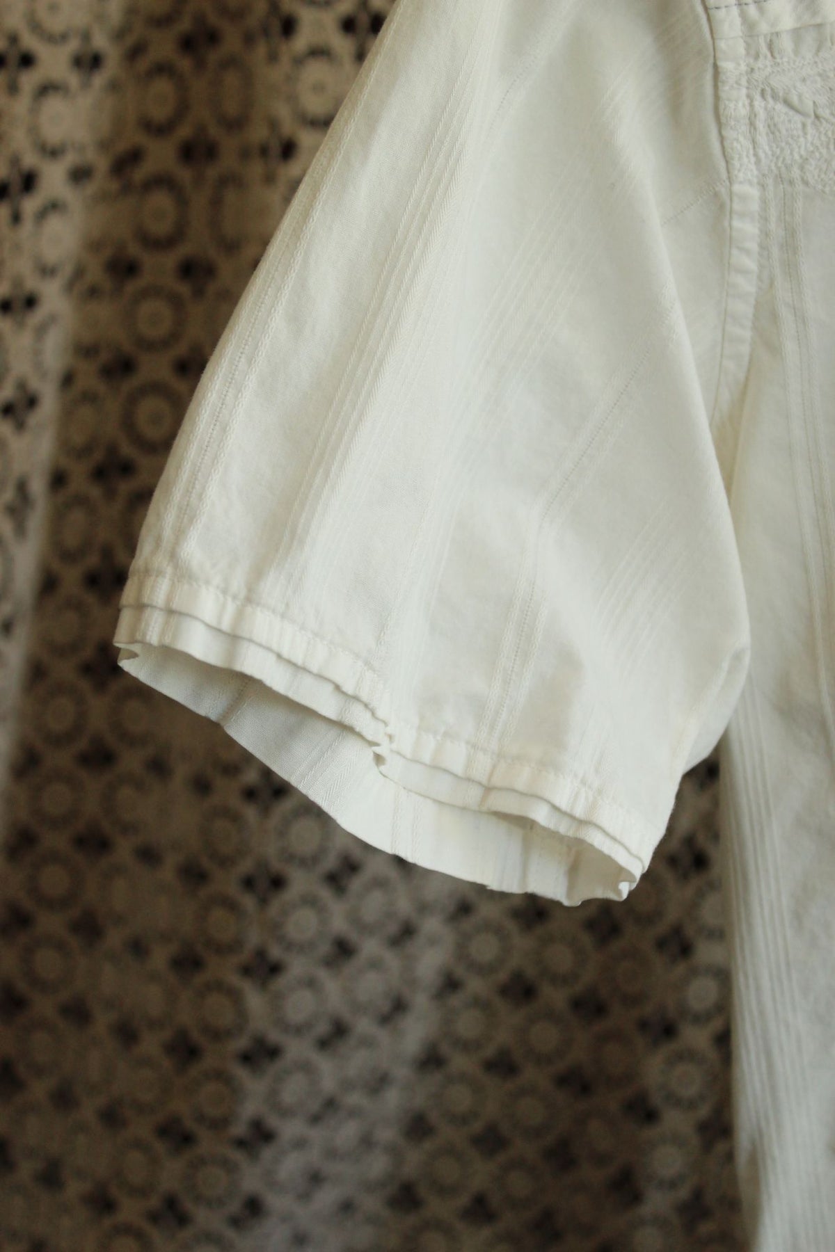 GUESS Mens Size M 2008 Western Pearl Snap Shirt Cream Embroidered Y2K Archive