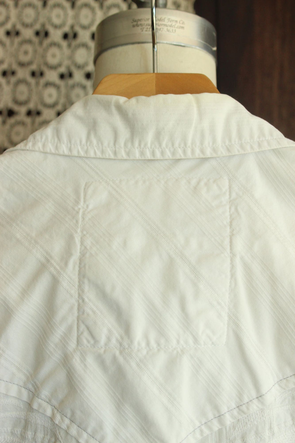GUESS Mens Size M 2008 Western Pearl Snap Shirt Cream Embroidered Y2K Archive