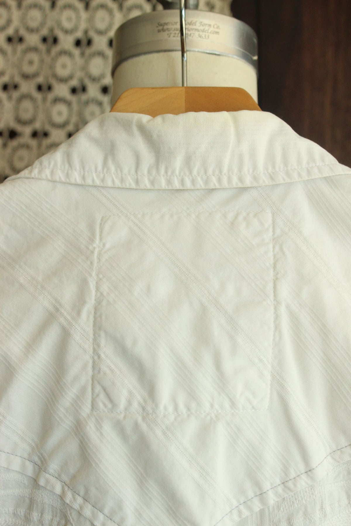 GUESS Mens Size M 2008 Western Pearl Snap Shirt Cream Embroidered Y2K Archive