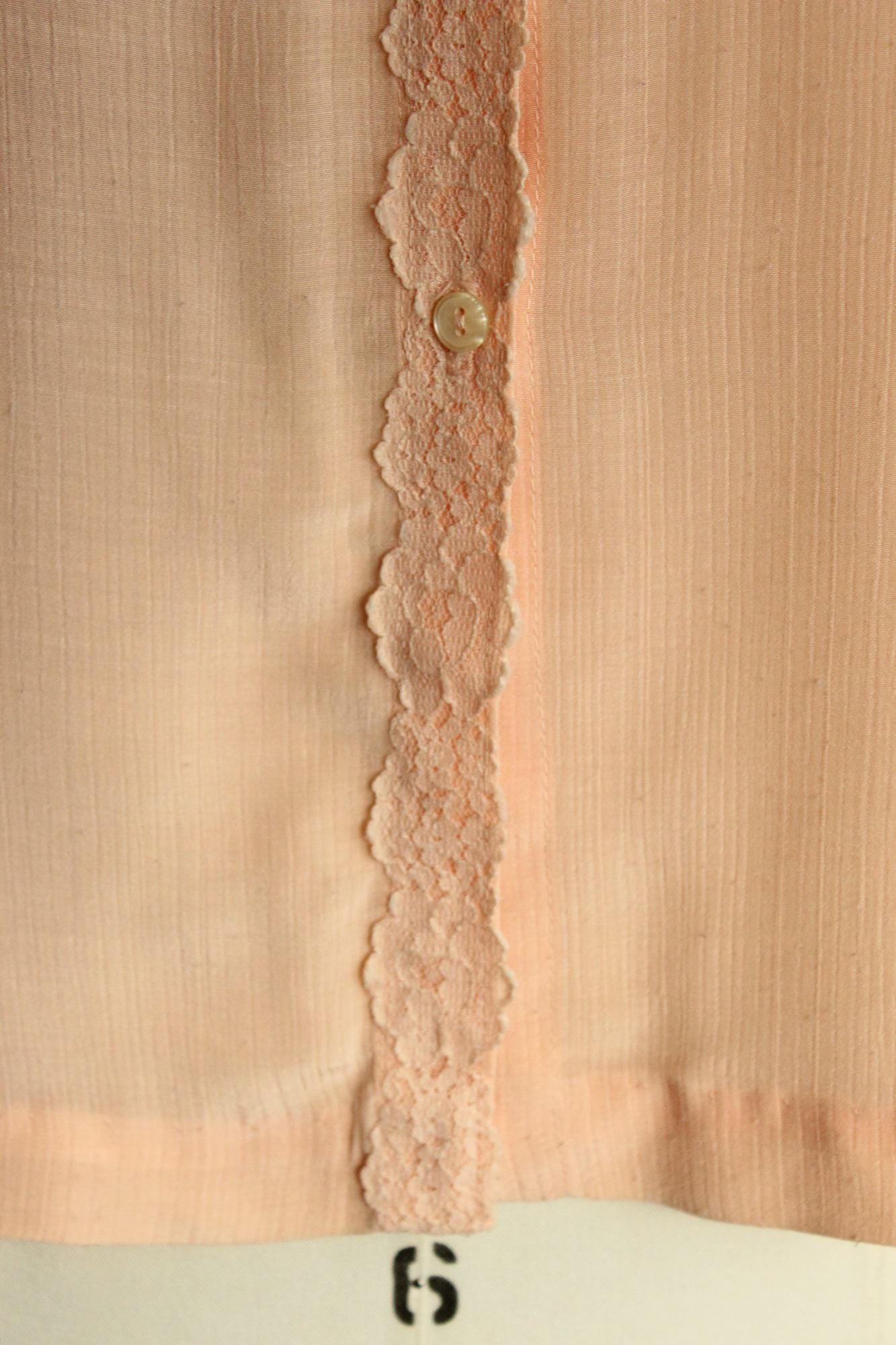 Vintage 1970s 1980s Miss Capri Peach Shirt with Lace Trim