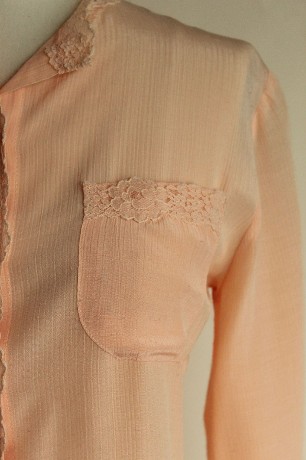 Vintage 1970s 1980s Miss Capri Peach Shirt with Lace Trim