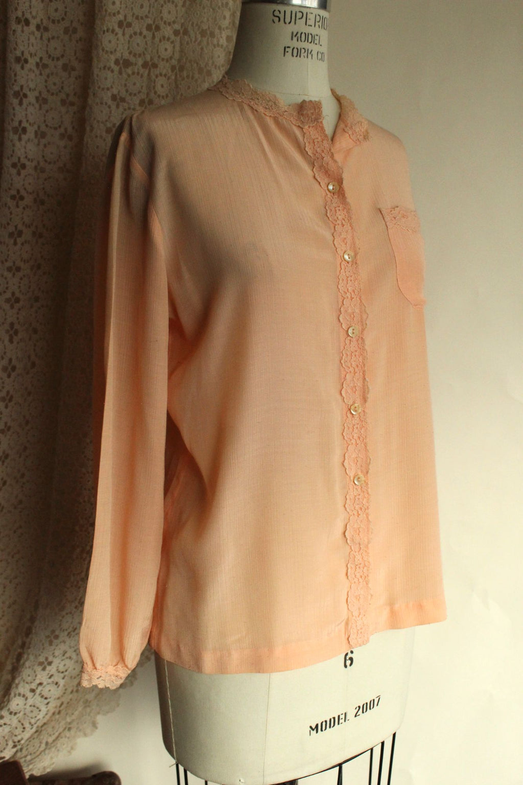 Vintage 1970s 1980s Miss Capri Peach Shirt with Lace Trim