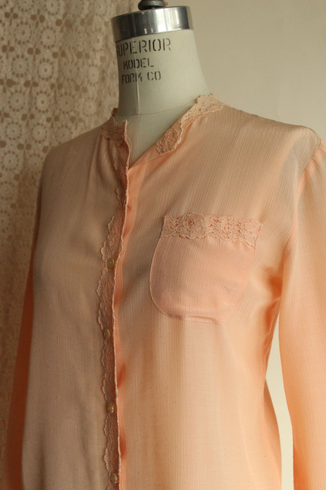 Vintage 1970s 1980s Miss Capri Peach Shirt with Lace Trim