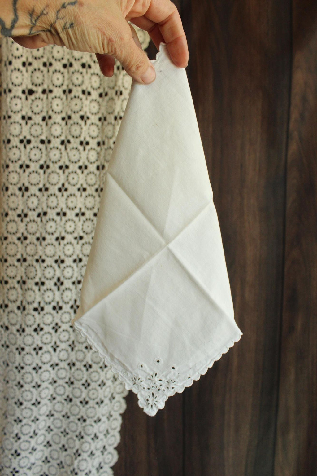 Vintage 1930s White Handkerchief with Broderie Anglaise Eyelet Lace Trim
