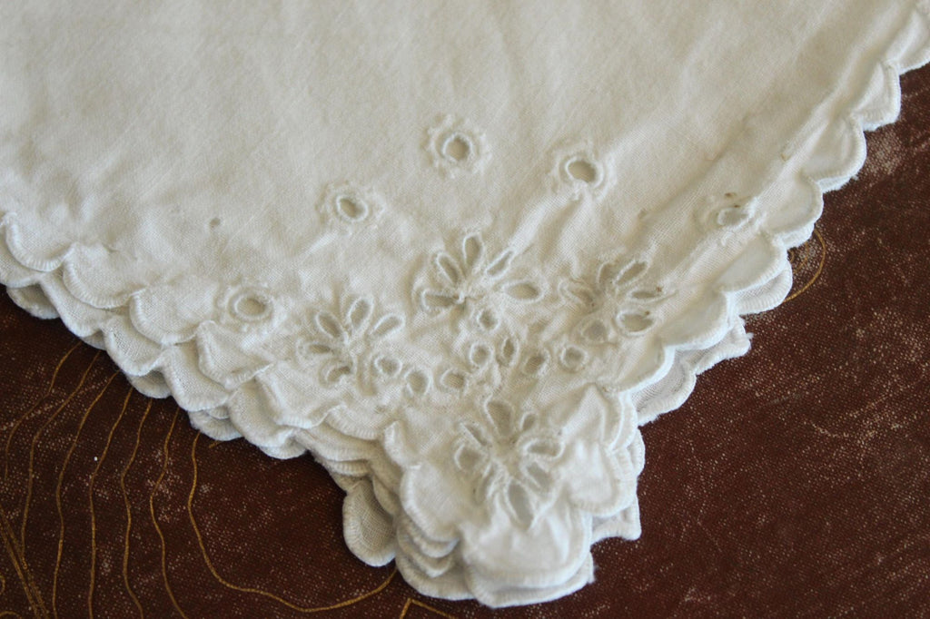 Vintage 1930s White Handkerchief with Broderie Anglaise Eyelet Lace Trim