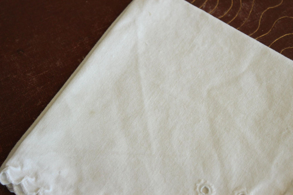Vintage 1930s White Handkerchief with Broderie Anglaise Eyelet Lace Trim