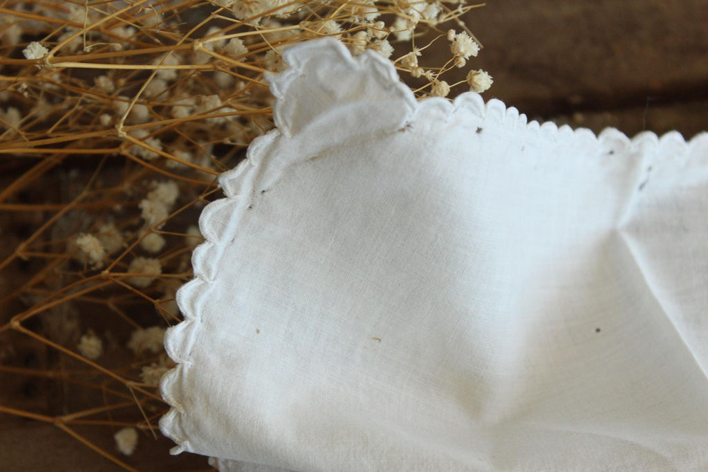 Vintage 1930s White Handkerchief with Broderie Anglaise Eyelet Lace Trim