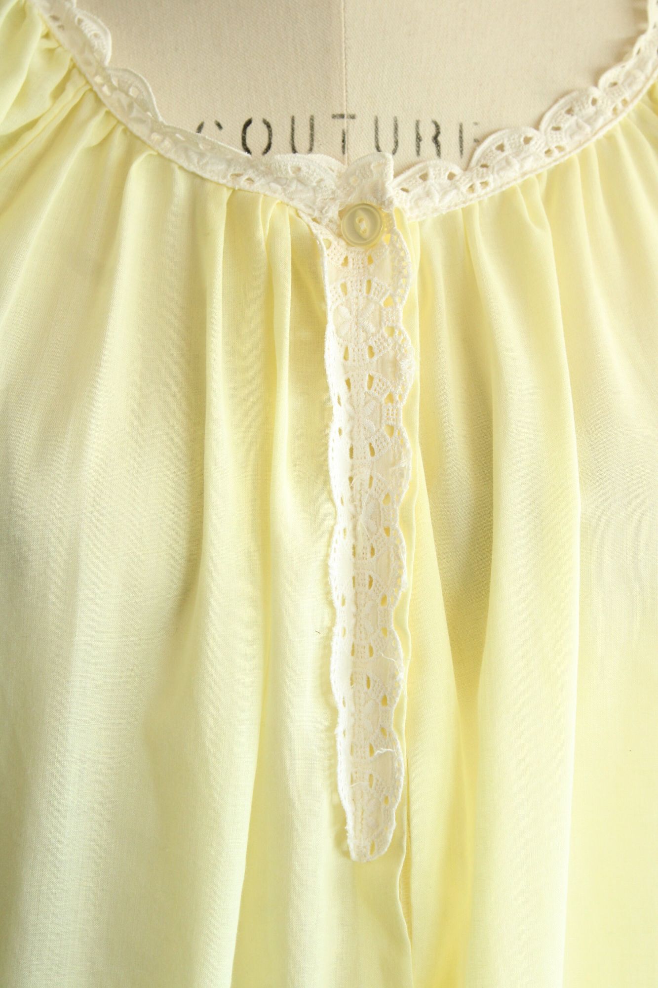 Vintage 1960s 1970s Yellow Robe with Pockets – Toadstool Farm Vintage