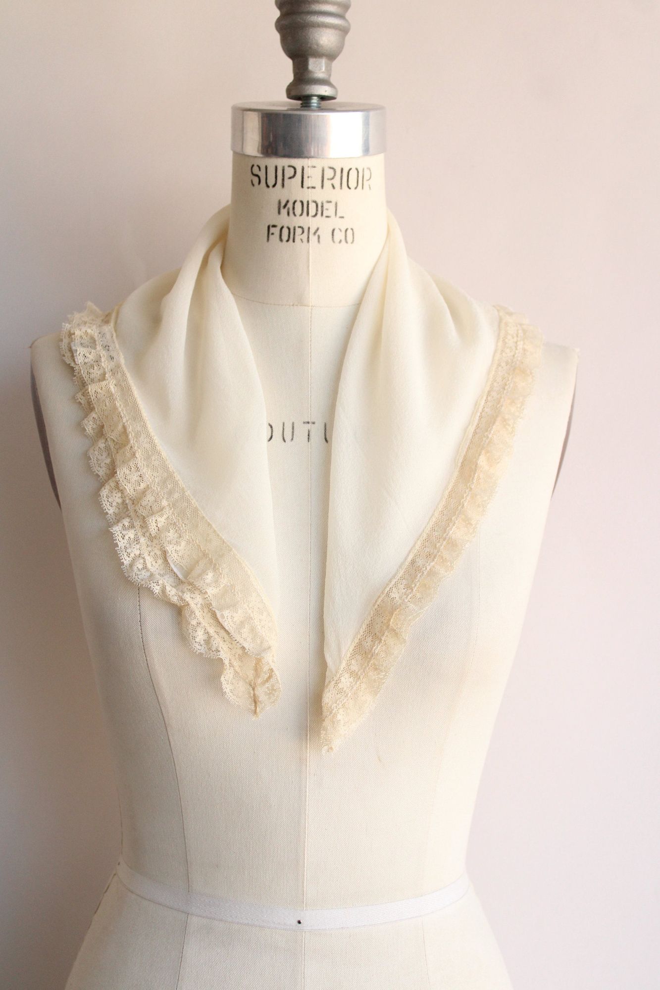 Vintage Saks Fifth Avenue Ivory Silk Chiffon and Cream Lace Scarf