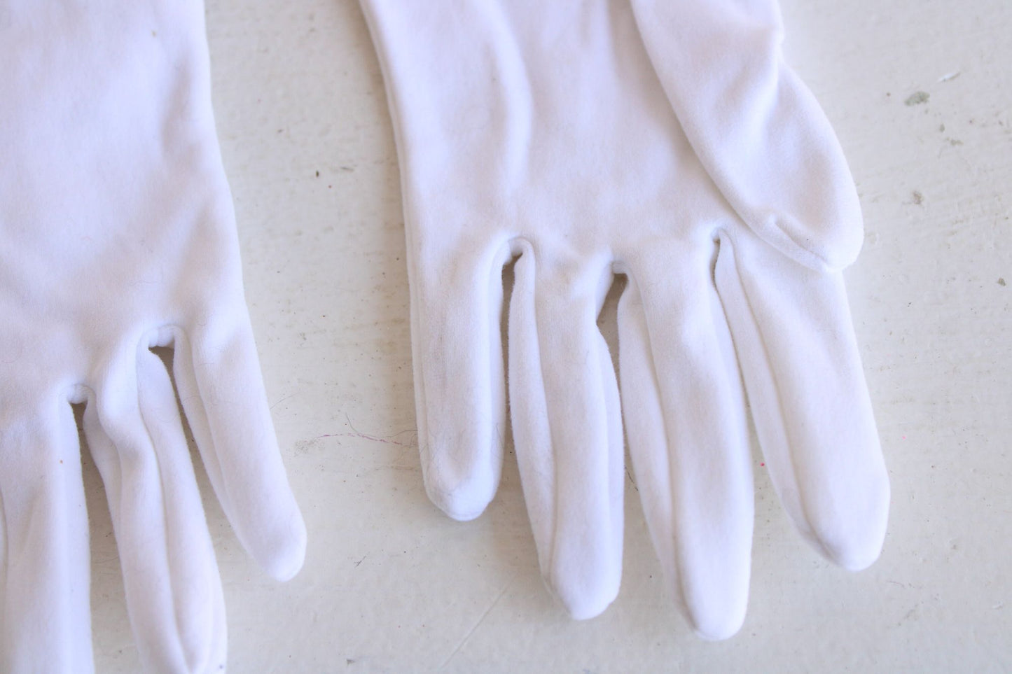 Vintage 1960s Gloves With Bows, Henri Bendel Size 6.5 White Cotton with Navy Blue Stripe