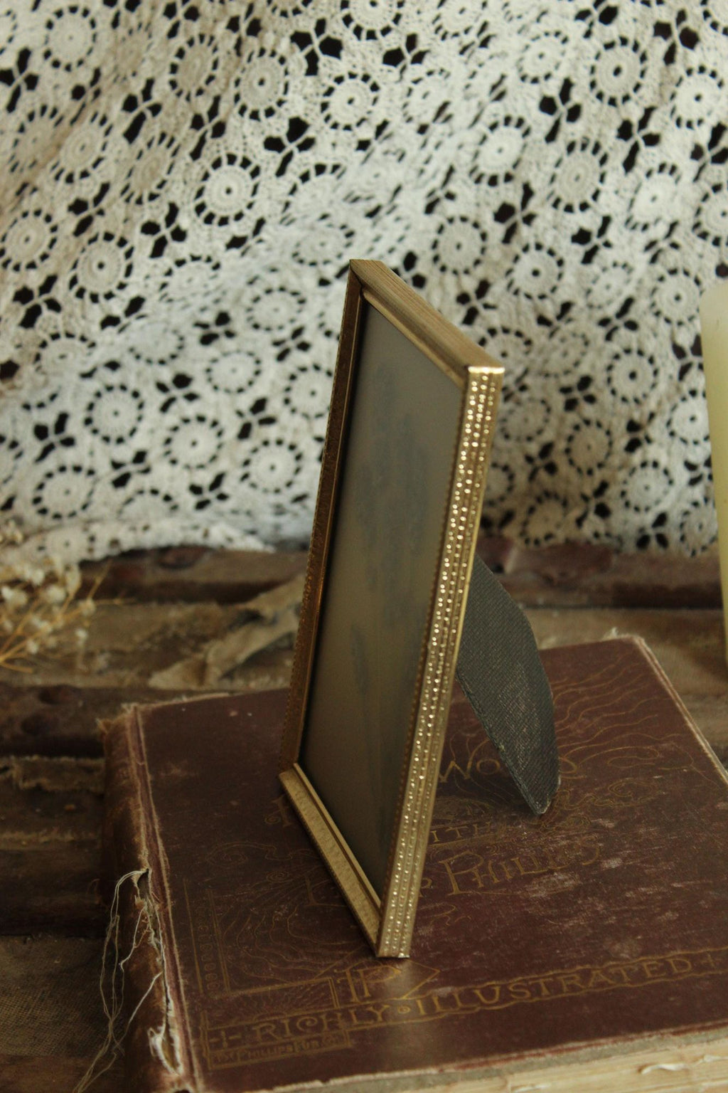 Pressed Dried Lavender in Vintage Gold Metal Frame