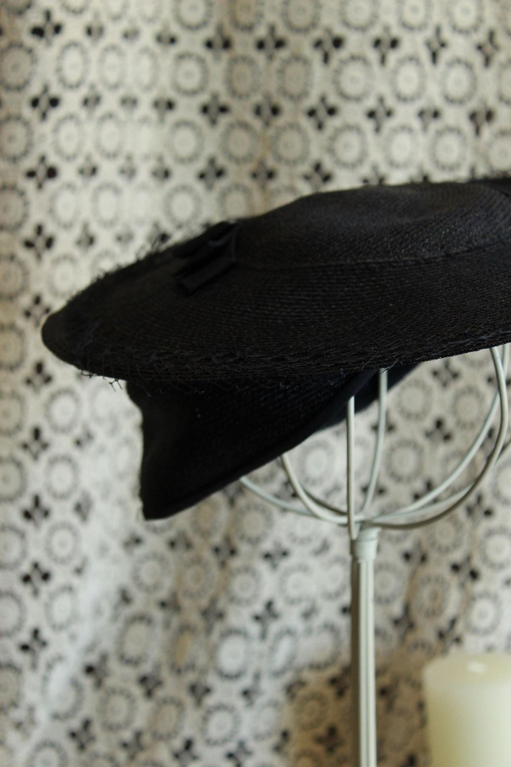 Vintage 1940s 1950s Blue Straw Hat with Grosgrain Ribbon Trim