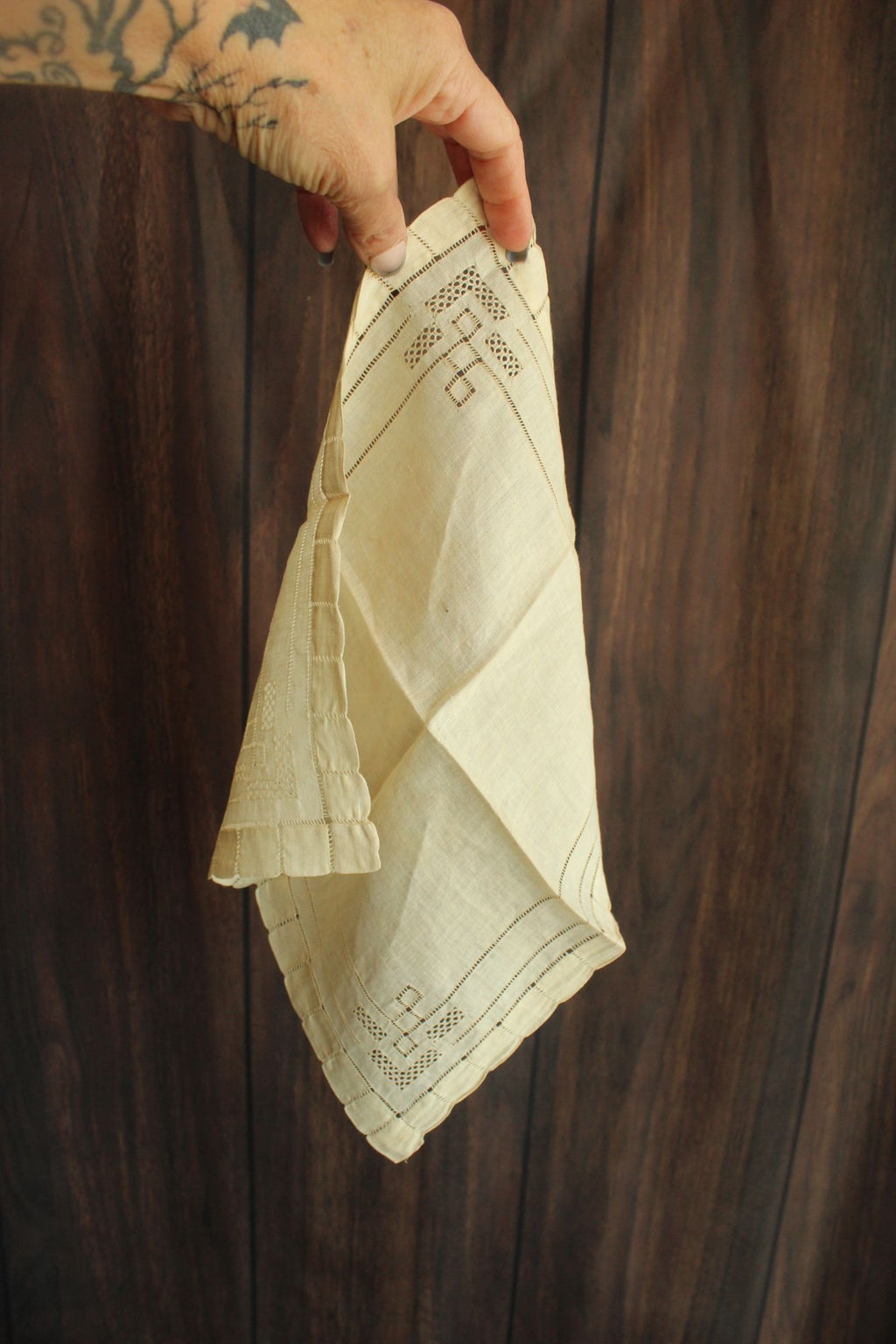 Vintage 1940s  Ivory Linen Natural Plant Hand Dyed Hankie
