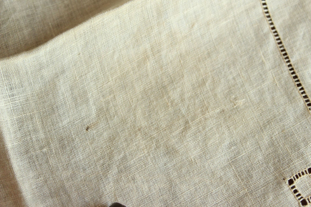 Vintage 1940s  Ivory Linen Natural Plant Hand Dyed Hankie