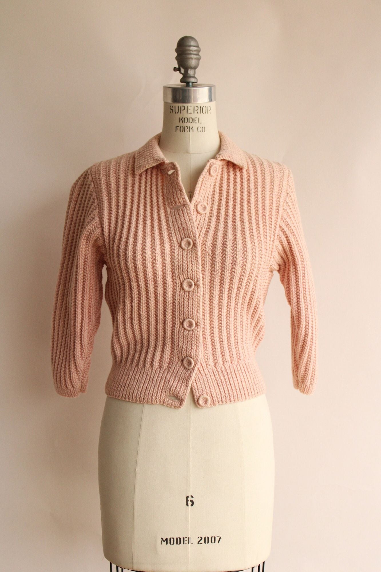Vintage 1950s Pink Knit Cardigan With Collar