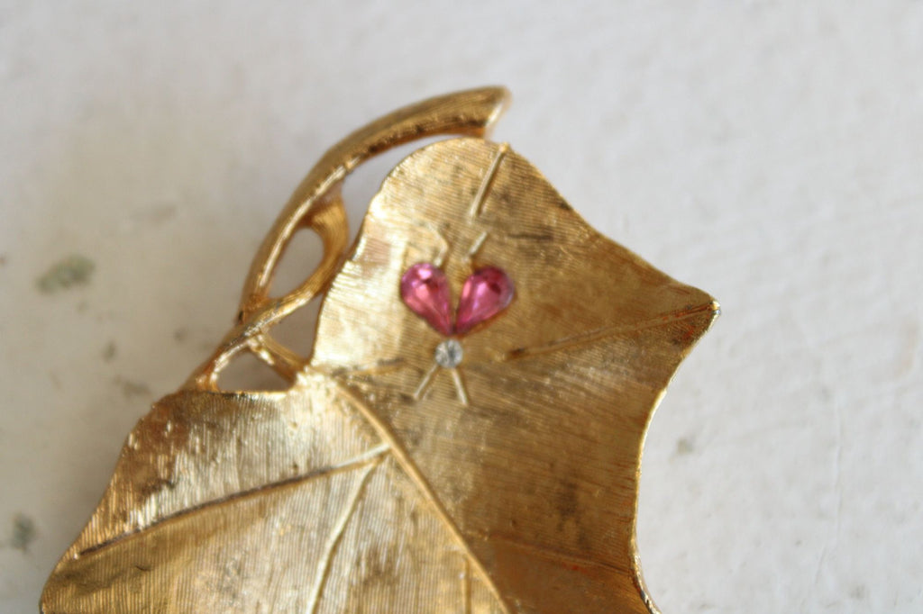 Vintage 1960s Gold Tone Leaf Brooch with Pink Rhinestones