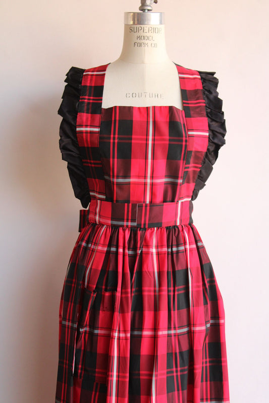 Vintage Full Apron, Red Tartan Plaid Pinafore With Pockets and Ruffles, Volup Size, Taffeta Christmas or Holiday