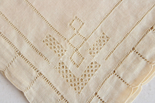 Vintage 1940s  Ivory Linen Natural Plant Hand Dyed Hankie