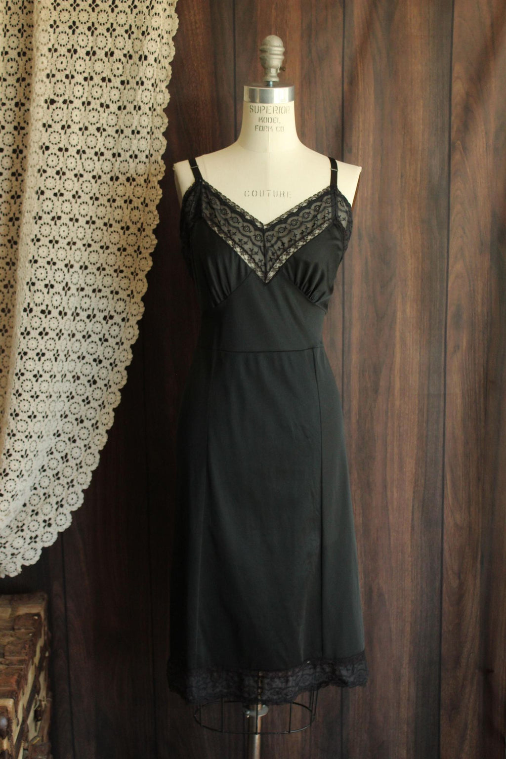 Vintage 1960s Volup Carol Brent Black Lace and Nylon Slip