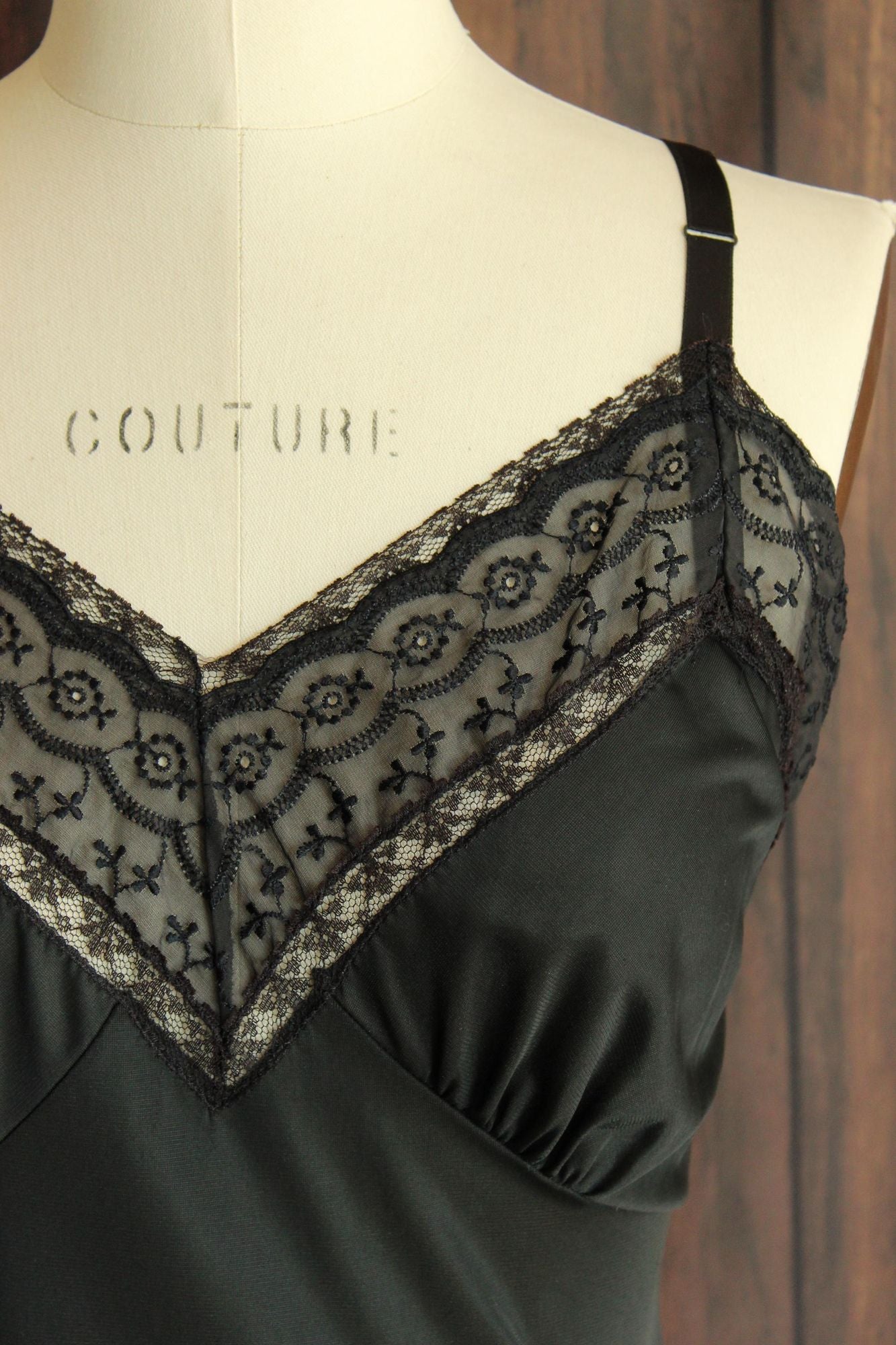 Vintage 1960s Volup Carol Brent Black Lace and Nylon Slip