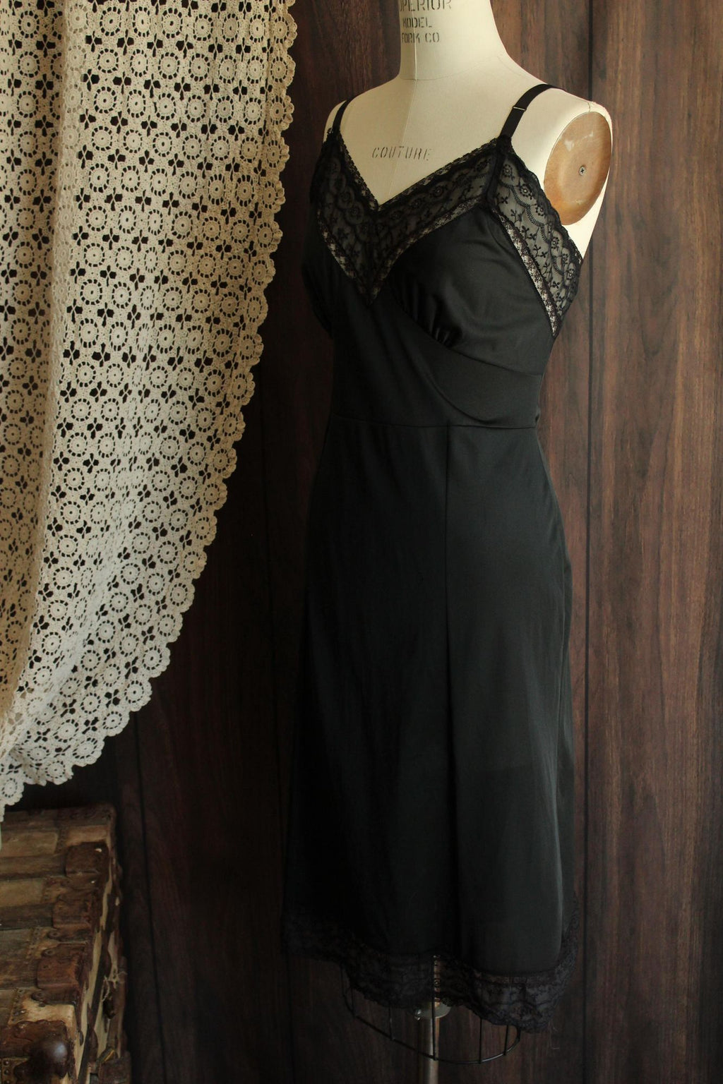 Vintage 1960s Volup Carol Brent Black Lace and Nylon Slip