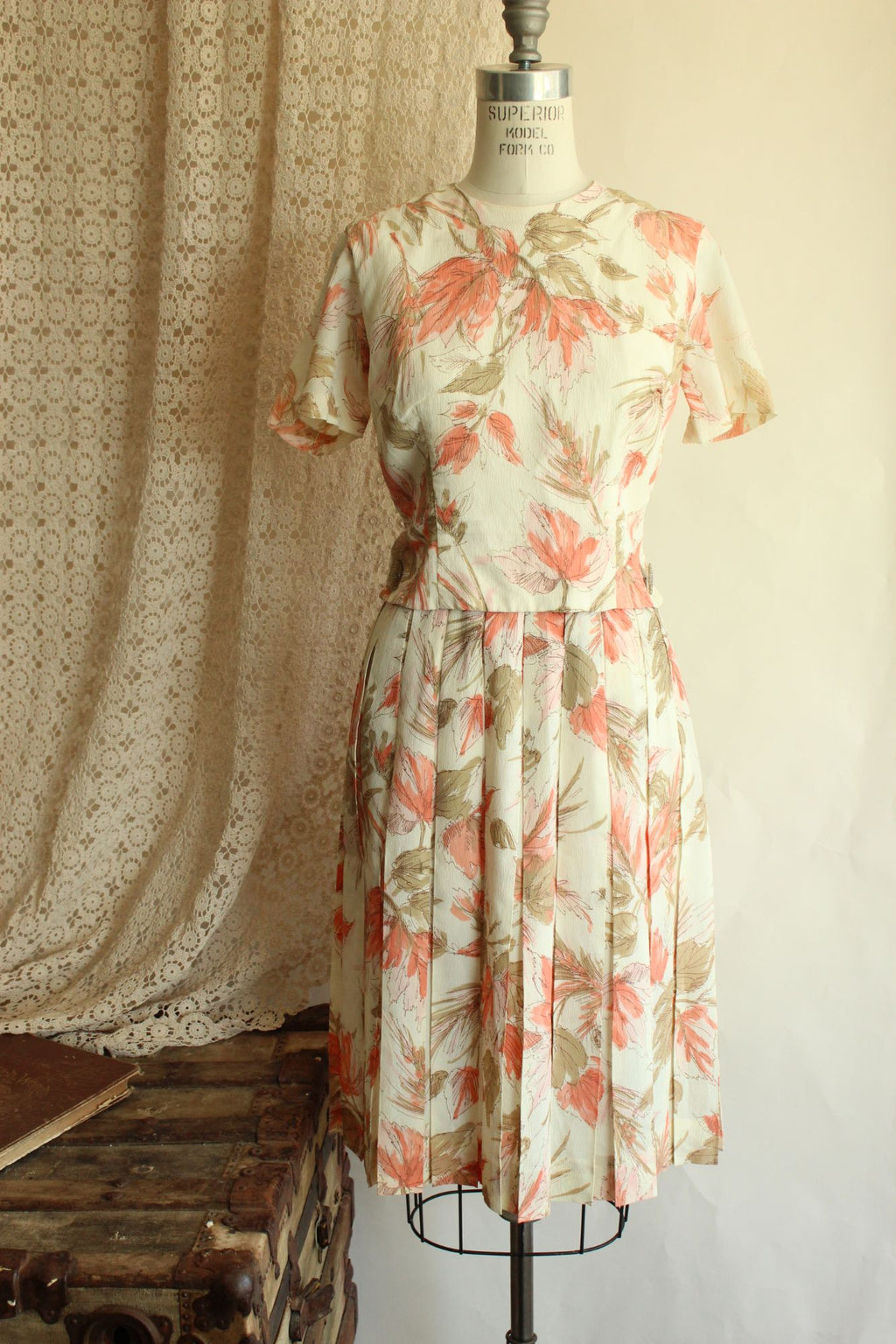 Vintage 1960s Floral Print Dress With Lucite Buttons