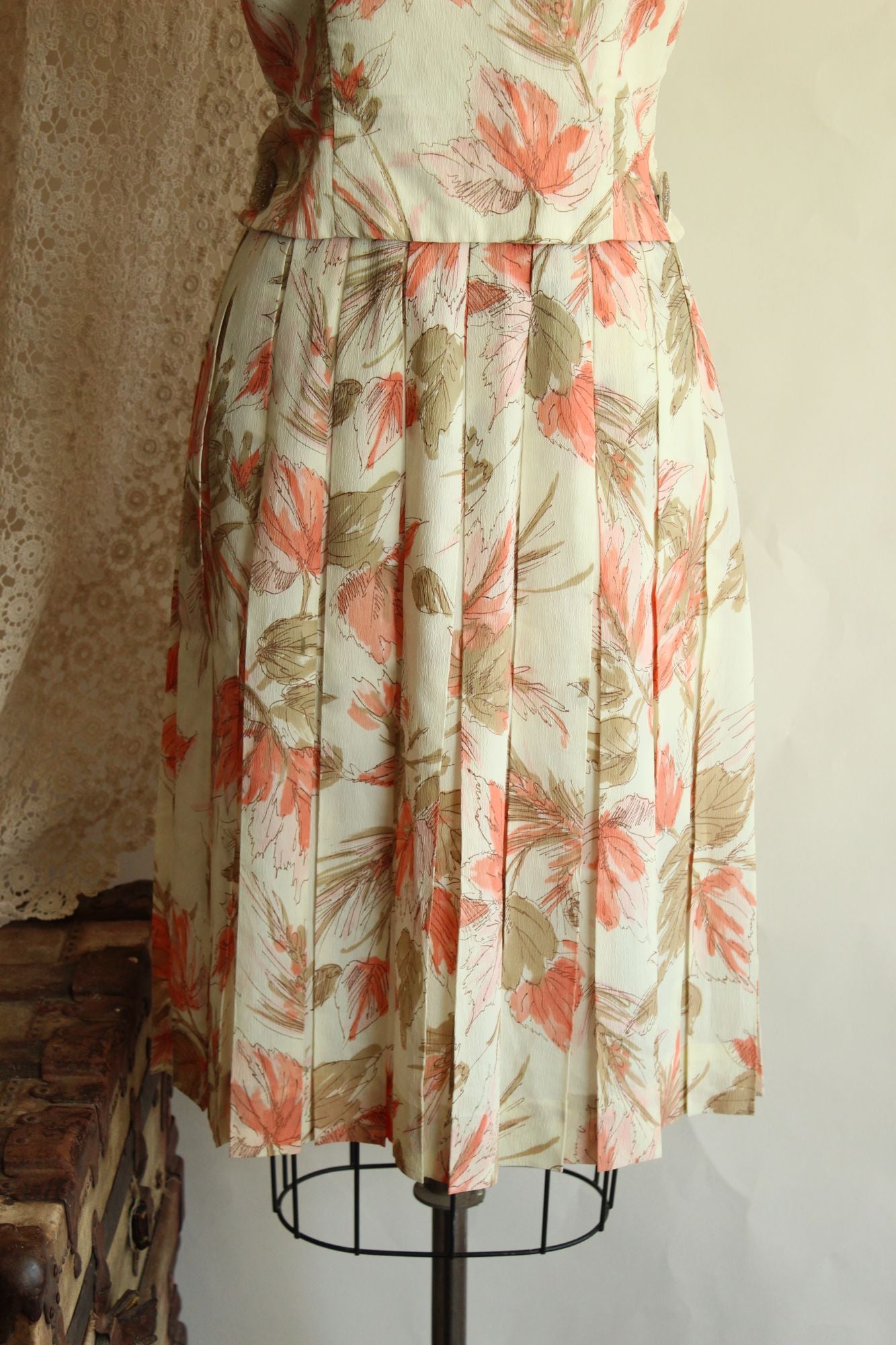 Vintage 1960s Floral Print Dress With Lucite Buttons