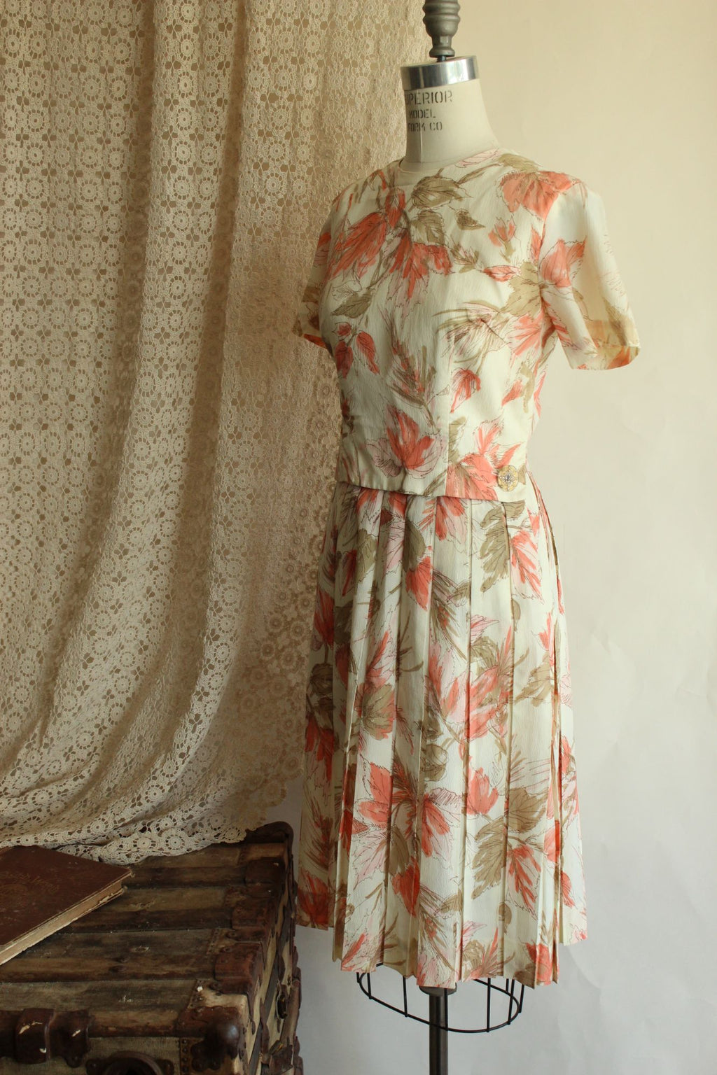 Vintage 1960s Floral Print Dress With Lucite Buttons