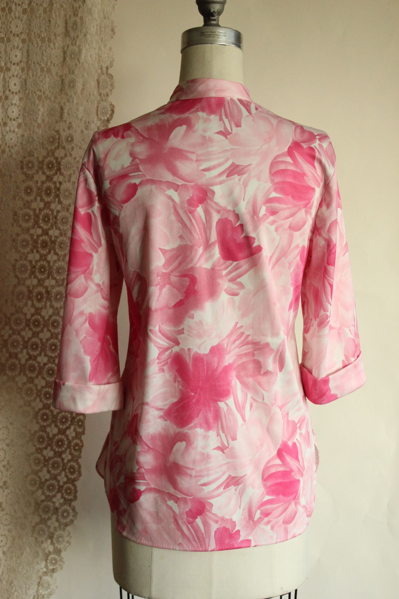 Vintage 1960s Ro-Vel Pink And White Floral Print Top