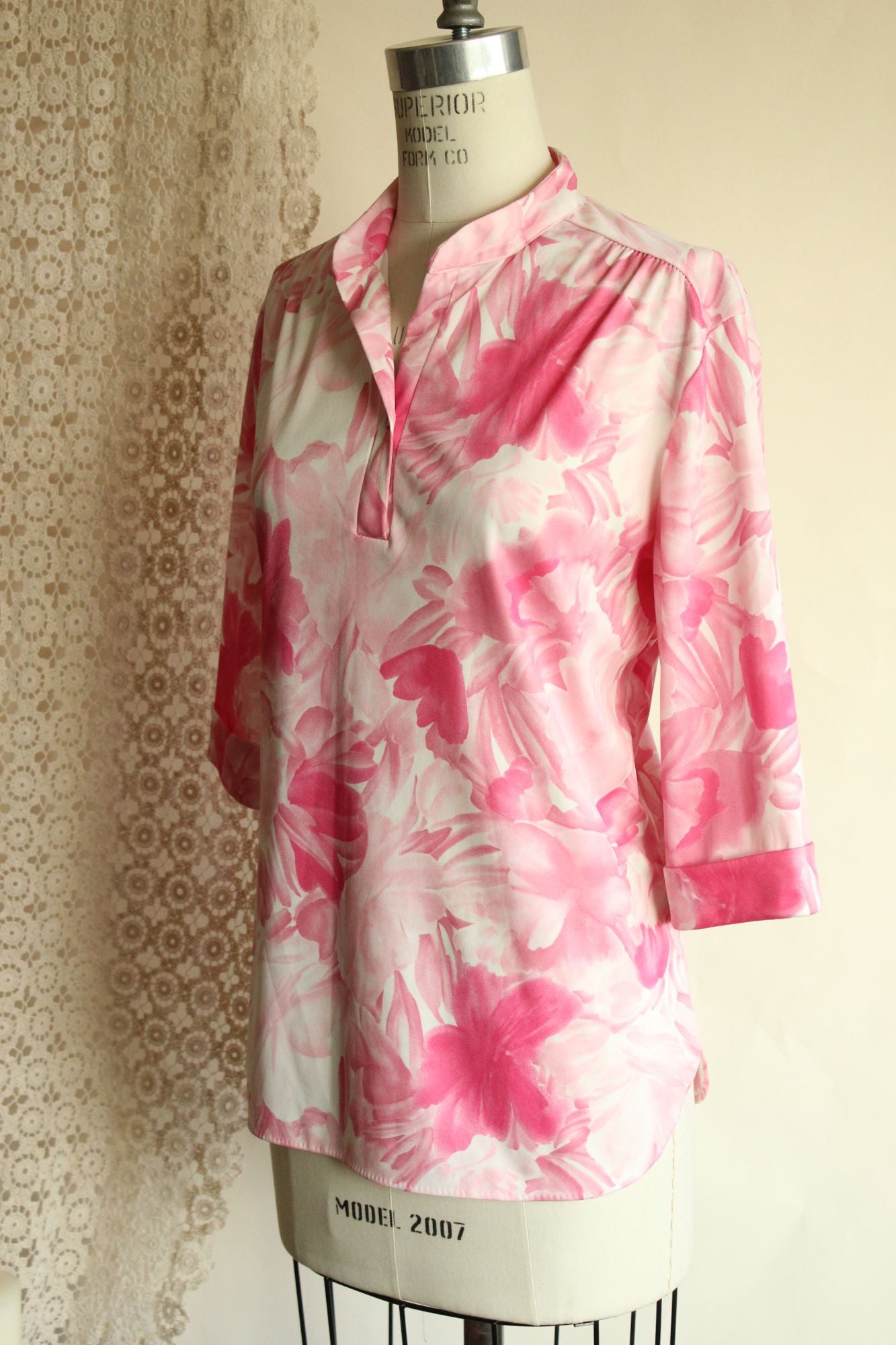 Vintage 1960s Ro-Vel Pink And White Floral Print Top