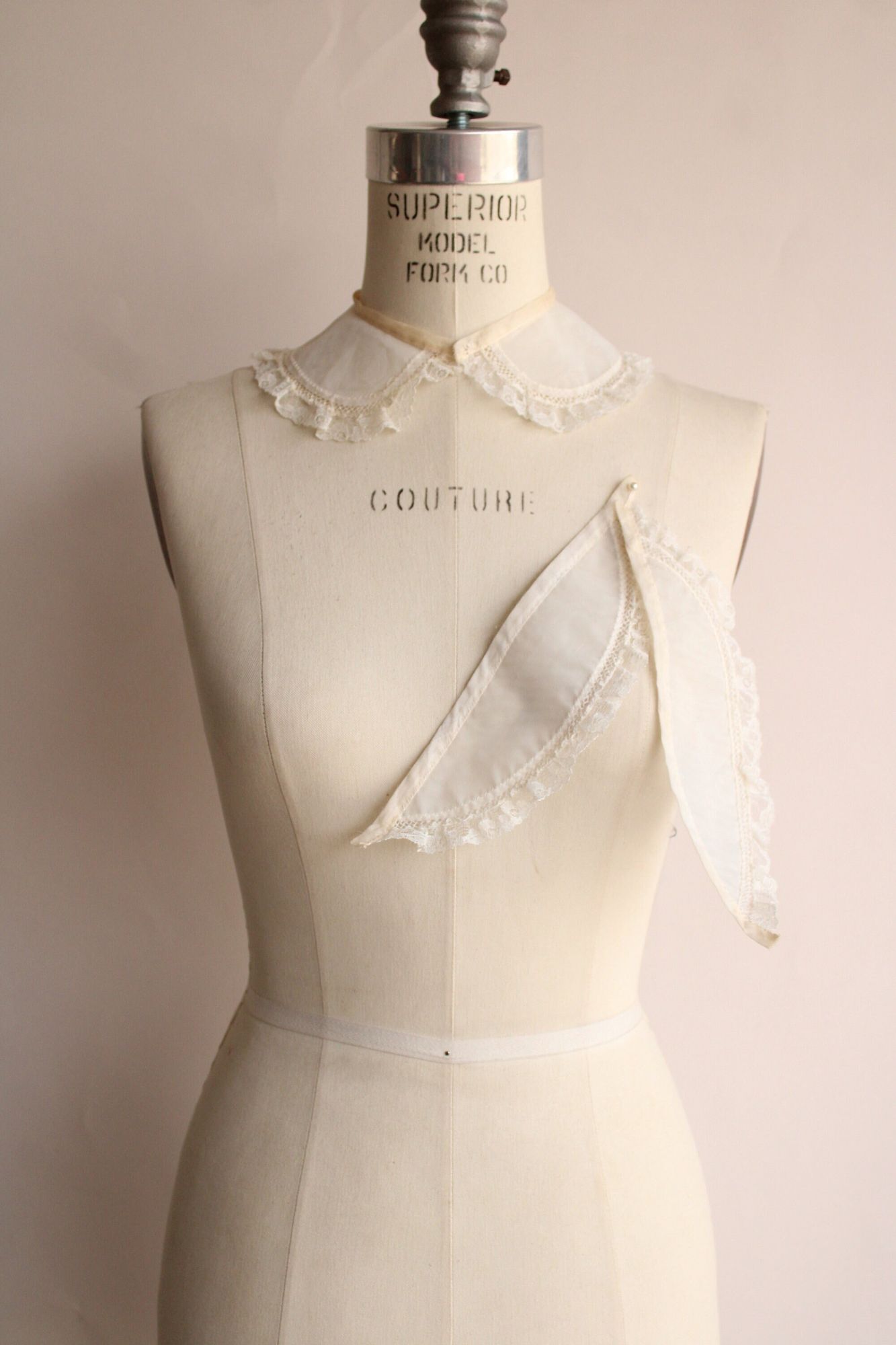 Vintage 1940s Collar and Cuffs