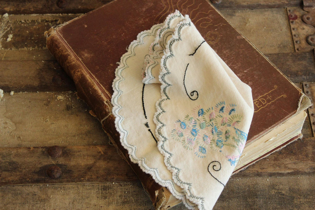 Vintage 1930s 1940s Off White Linen Doily With Peacock Embroidery
