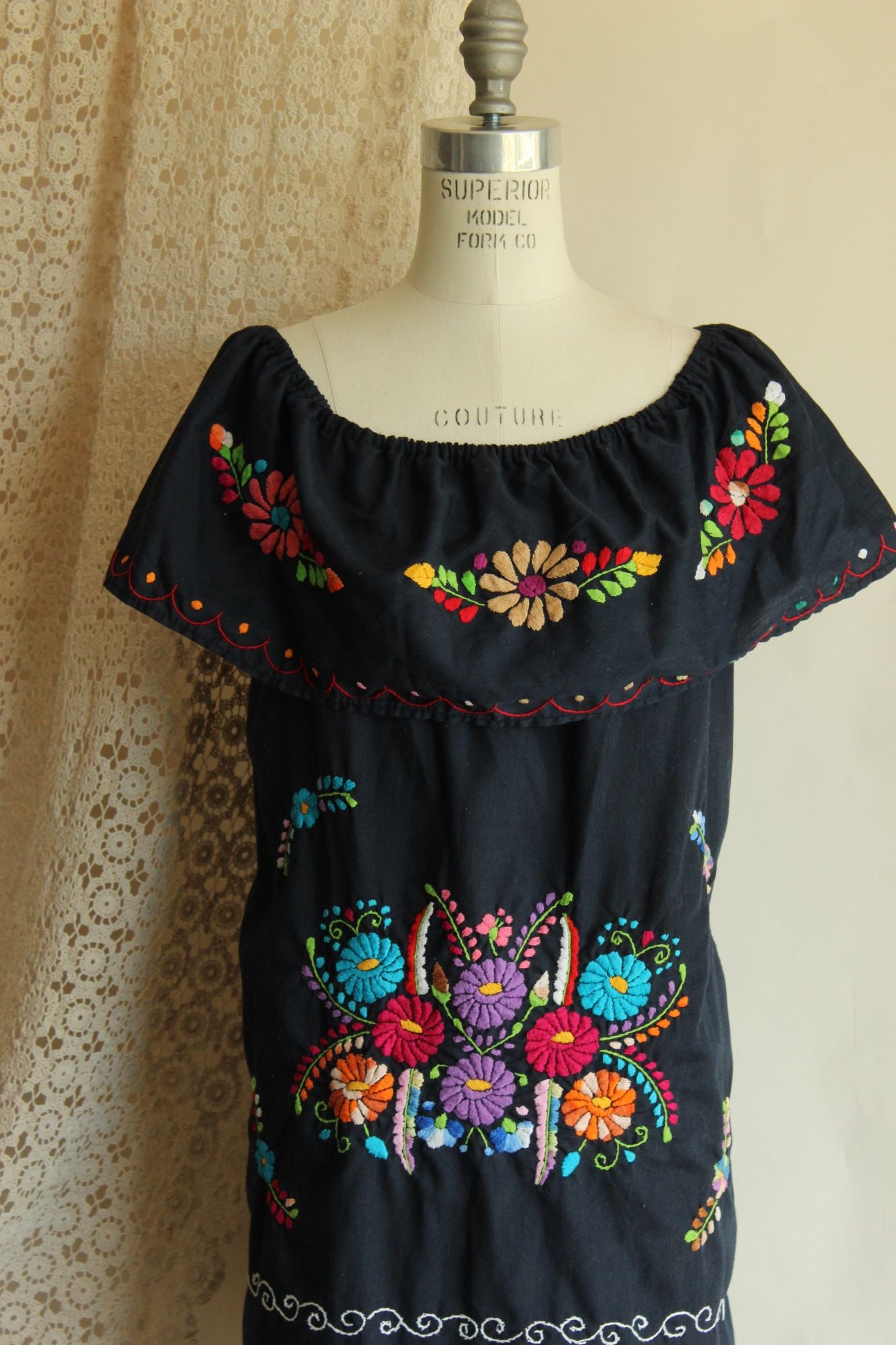 Vintage 1980s 1990s Volup Navy Blue Mexican Oaxaca Embroidered Floral Dress