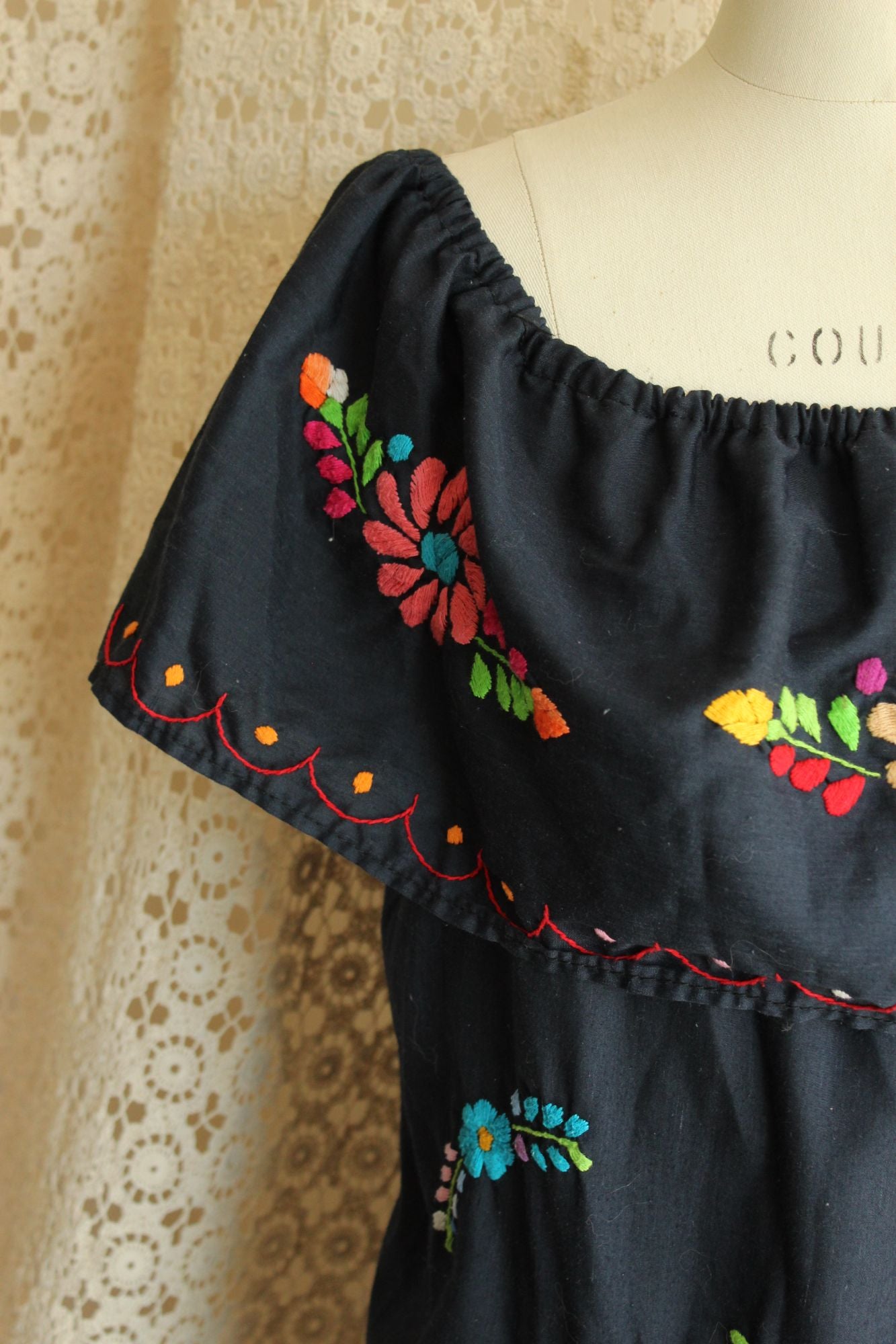 Vintage 1980s 1990s Volup Navy Blue Mexican Oaxaca Embroidered Floral Dress