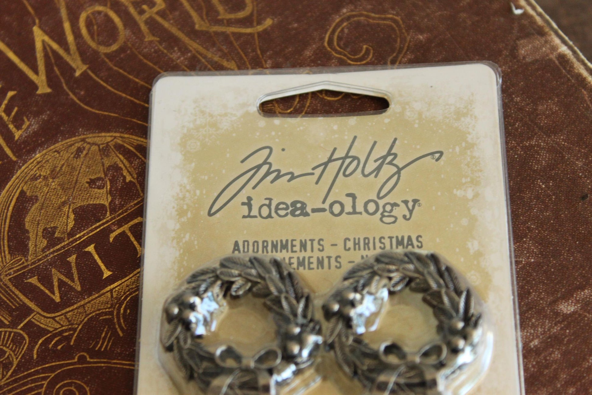 Tim Holtz Idea-ology Christmas Wreath Adornments TH94300 - Pack of 4 Miniature Metal Holiday Wreath Charms