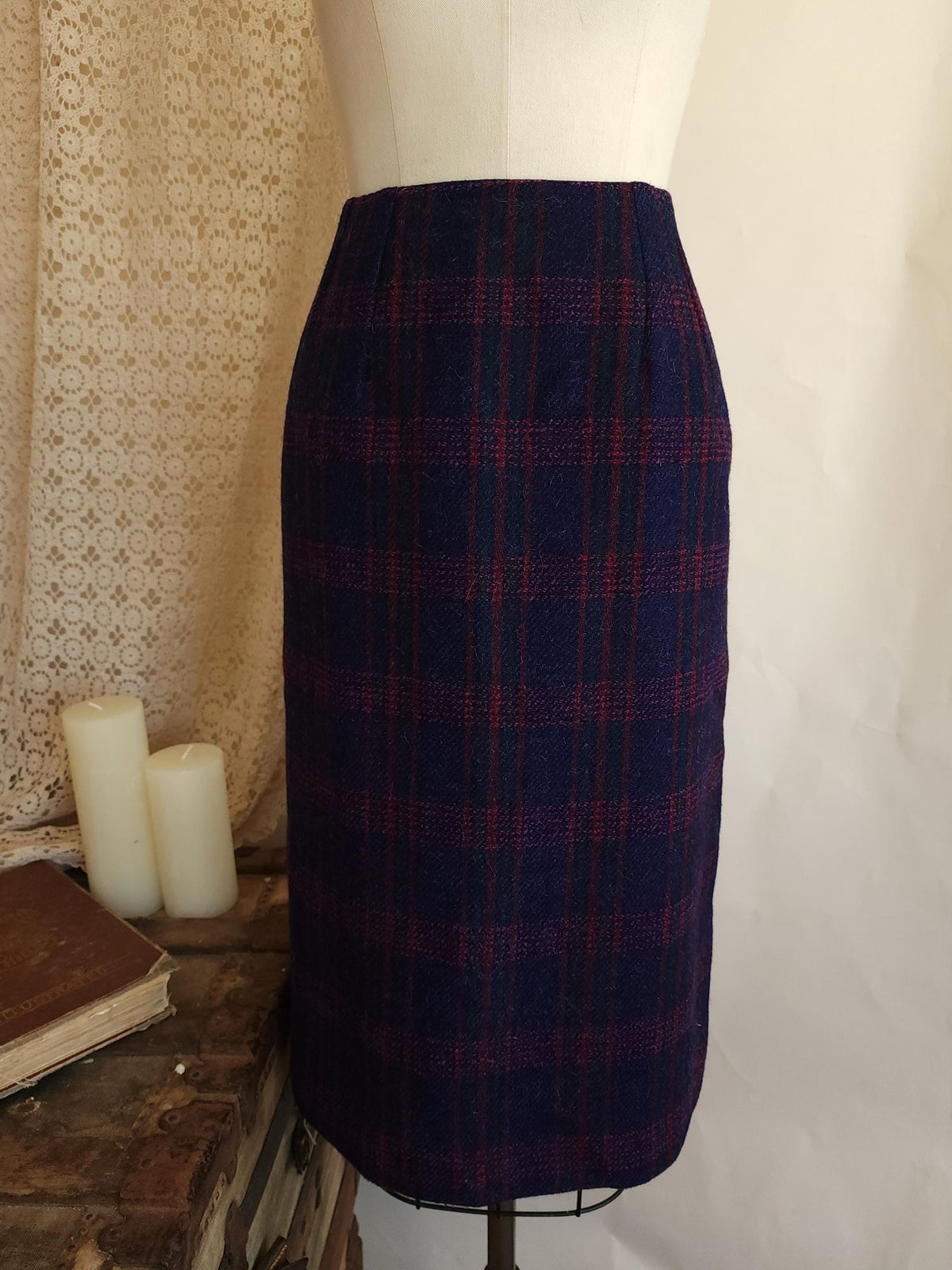 Vintage 1960s Navy Blue Plaid Tartan Wool Pencil Skirt