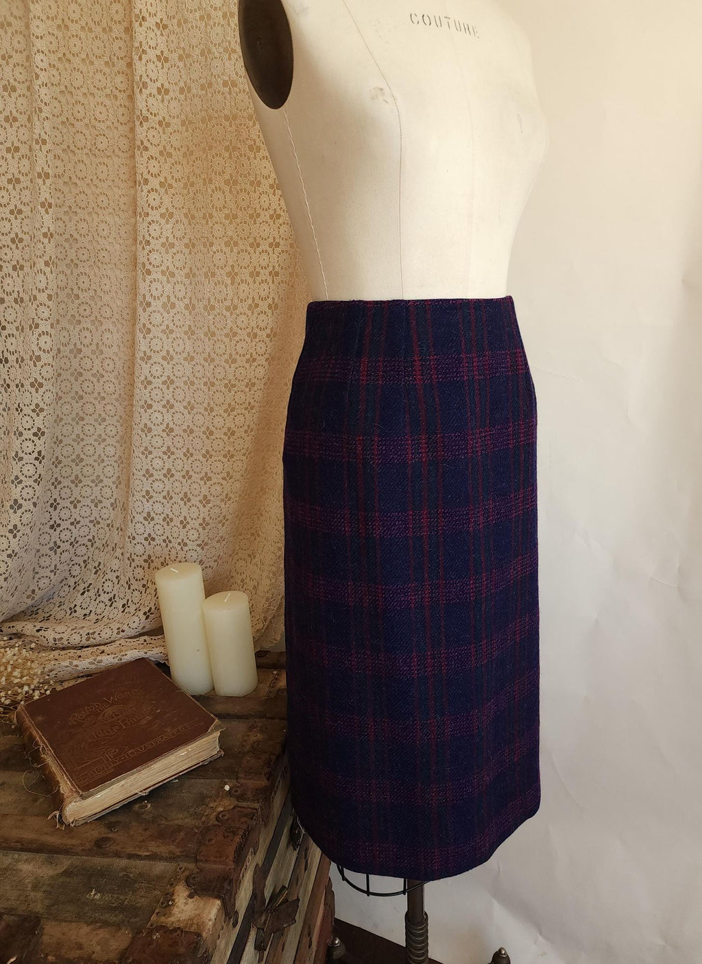 Vintage 1960s Navy Blue Plaid Tartan Wool Pencil Skirt