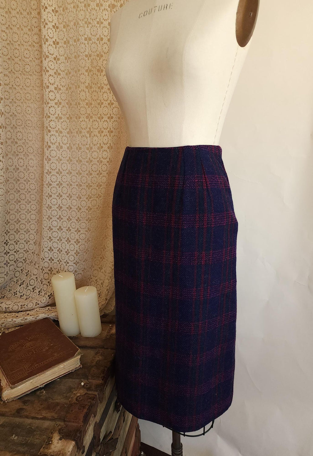 Vintage 1960s Navy Blue Plaid Tartan Wool Pencil Skirt